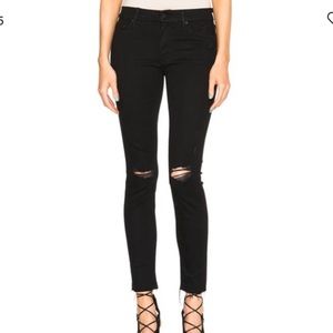 MOTHER Looker Ankle Fray Jeans in Guilty as Sin